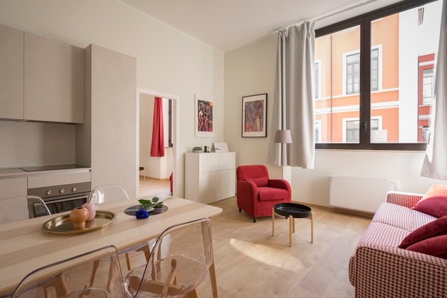 Furnished flat with natural light